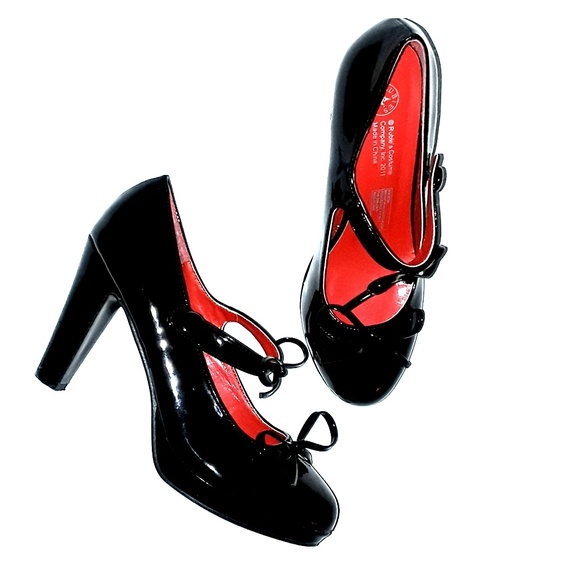 Rubies Costume White Mary Janes Costume